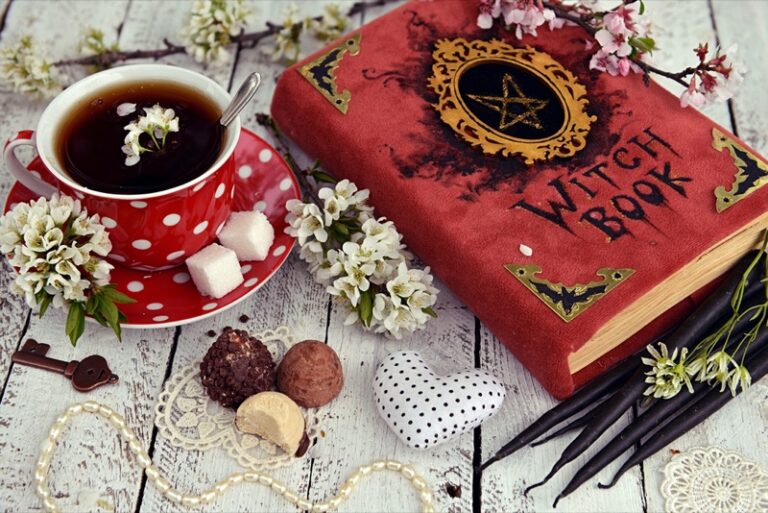 Hoodoo Candle Magic Love Spell