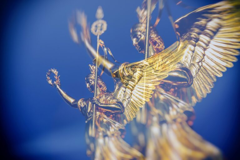 🏛️ Electoral Victory Invocation: A Ritual for Political Success & Favorable Outcomes 🕯️✨